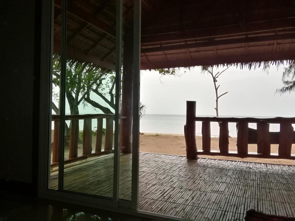 Kohjum Freedom Resort Koh Jum Luaran gambar